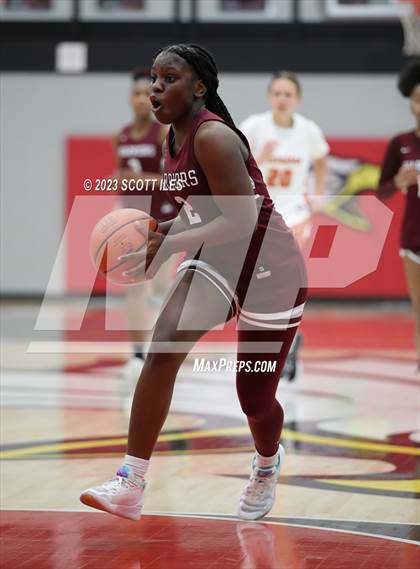 Thumbnail 3 in Harvest Prep vs. Worthington Christian (OHSAA D3 District Final) photogallery.