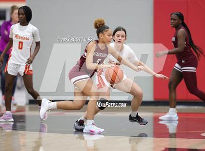 Thumbnail 3 in Harvest Prep vs. Worthington Christian (OHSAA D3 District Final) photogallery.