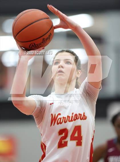 Thumbnail 1 in Harvest Prep vs. Worthington Christian (OHSAA D3 District Final) photogallery.