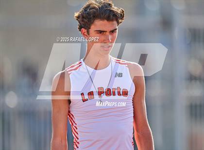 Thumbnail 1 in Panther Relays (400M) photogallery.
