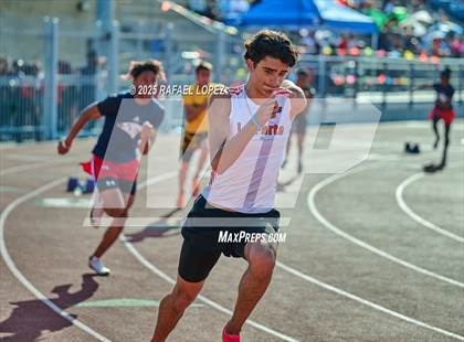 Thumbnail 1 in Panther Relays (400M) photogallery.