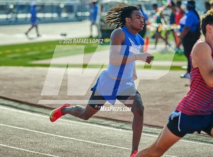 Thumbnail 1 in Panther Relays (400M) photogallery.