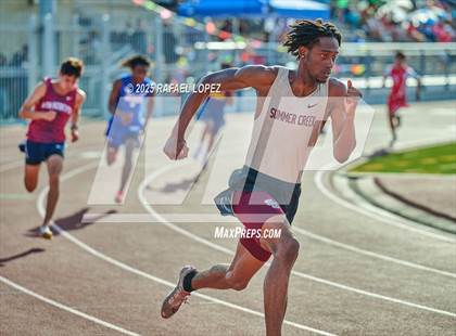 Thumbnail 2 in Panther Relays (400M) photogallery.
