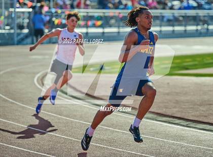 Thumbnail 2 in Panther Relays (400M) photogallery.