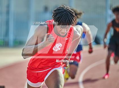 Thumbnail 1 in Panther Relays (400M) photogallery.