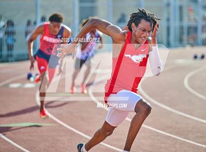 Thumbnail 3 in Panther Relays (400M) photogallery.