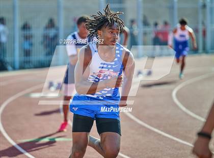 Thumbnail 3 in Panther Relays (400M) photogallery.