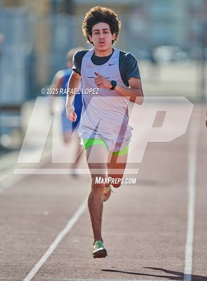 Thumbnail 2 in Panther Relays (400M) photogallery.