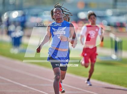 Thumbnail 2 in Panther Relays (400M) photogallery.