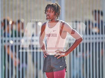 Thumbnail 1 in Panther Relays (400M) photogallery.