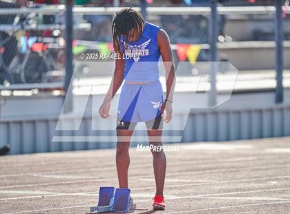 Thumbnail 2 in Panther Relays (400M) photogallery.