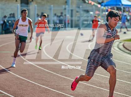 Thumbnail 3 in Panther Relays (400M) photogallery.