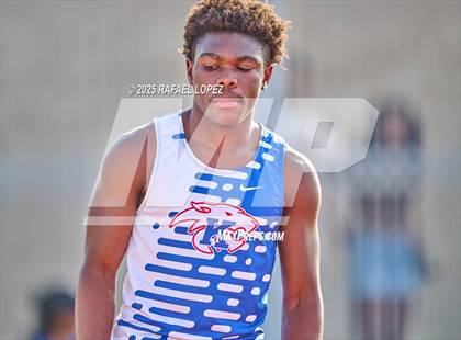 Thumbnail 3 in Panther Relays (400M) photogallery.