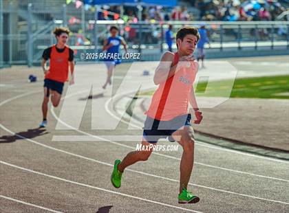 Thumbnail 2 in Panther Relays (400M) photogallery.