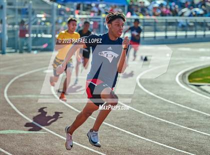 Thumbnail 2 in Panther Relays (400M) photogallery.