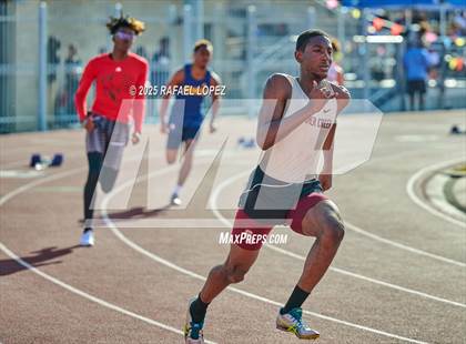 Thumbnail 3 in Panther Relays (400M) photogallery.