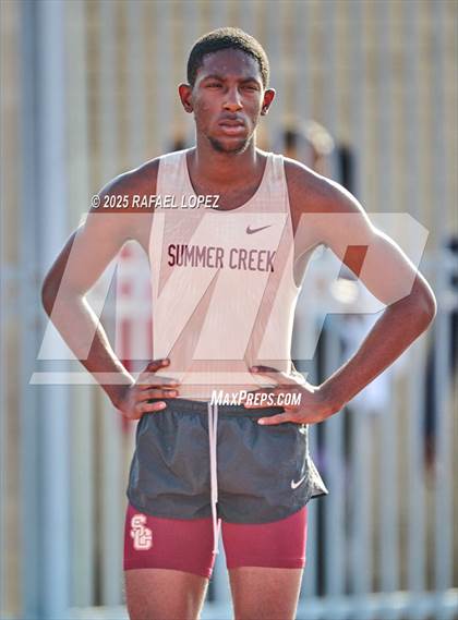 Thumbnail 1 in Panther Relays (400M) photogallery.