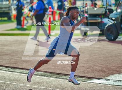 Thumbnail 2 in Panther Relays (400M) photogallery.