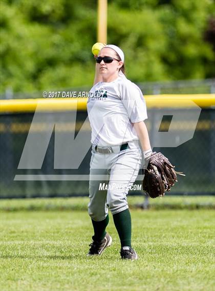Thumbnail 2 in Billerica Memorial vs. Medford (MIAA Division 1 North Semifinal) photogallery.