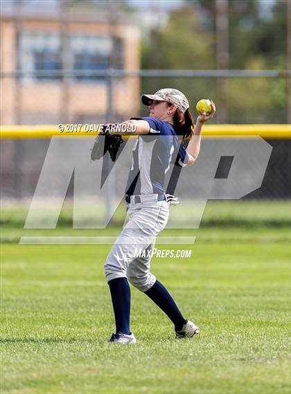 Thumbnail 3 in Billerica Memorial vs. Medford (MIAA Division 1 North Semifinal) photogallery.
