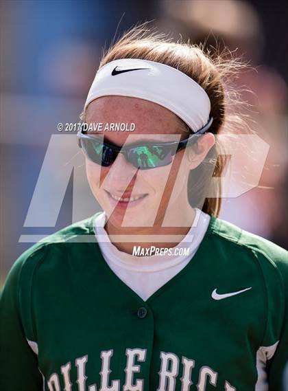 Thumbnail 1 in Billerica Memorial vs. Medford (MIAA Division 1 North Semifinal) photogallery.