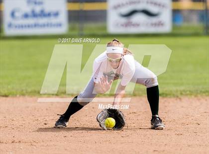 Thumbnail 2 in Billerica Memorial vs. Medford (MIAA Division 1 North Semifinal) photogallery.
