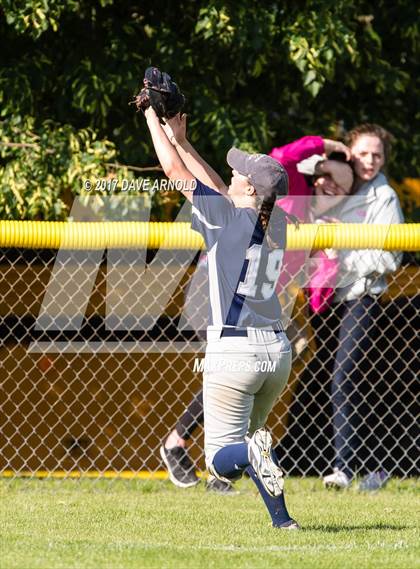 Thumbnail 3 in Billerica Memorial vs. Medford (MIAA Division 1 North Semifinal) photogallery.