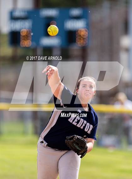 Thumbnail 2 in Billerica Memorial vs. Medford (MIAA Division 1 North Semifinal) photogallery.