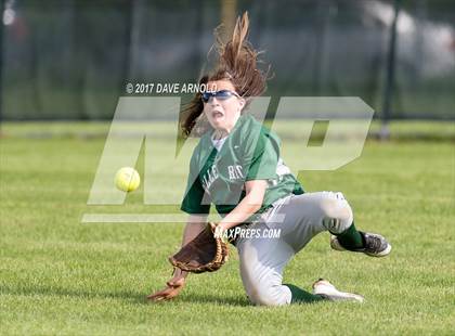 Thumbnail 3 in Billerica Memorial vs. Medford (MIAA Division 1 North Semifinal) photogallery.