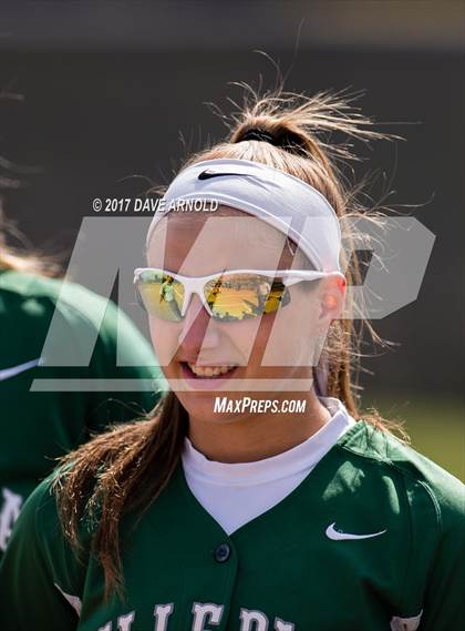 Thumbnail 2 in Billerica Memorial vs. Medford (MIAA Division 1 North Semifinal) photogallery.