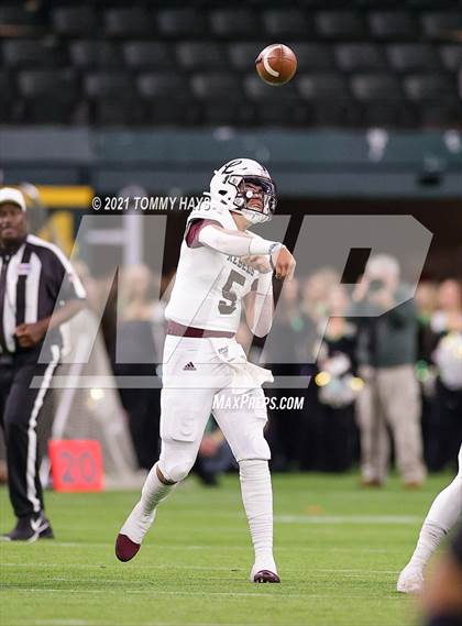 Thumbnail 2 in Midland Legacy vs. Southlake Carroll (UIL 6A Area Playoff) photogallery.