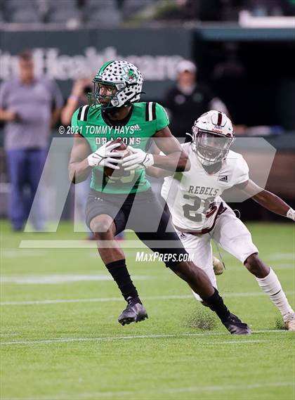 Thumbnail 2 in Midland Legacy vs. Southlake Carroll (UIL 6A Area Playoff) photogallery.