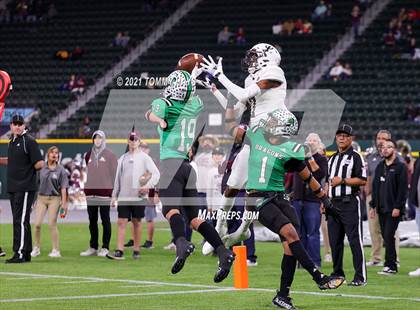 Thumbnail 3 in Midland Legacy vs. Southlake Carroll (UIL 6A Area Playoff) photogallery.