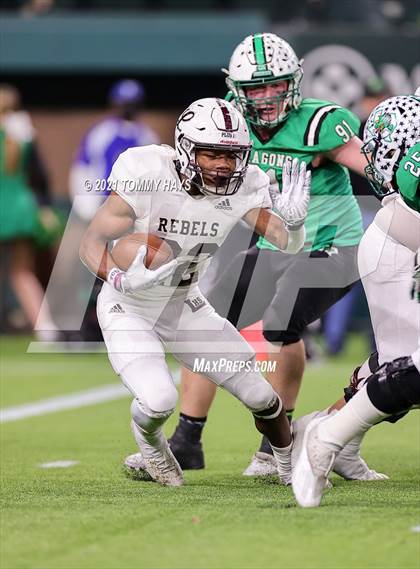 Thumbnail 1 in Midland Legacy vs. Southlake Carroll (UIL 6A Area Playoff) photogallery.