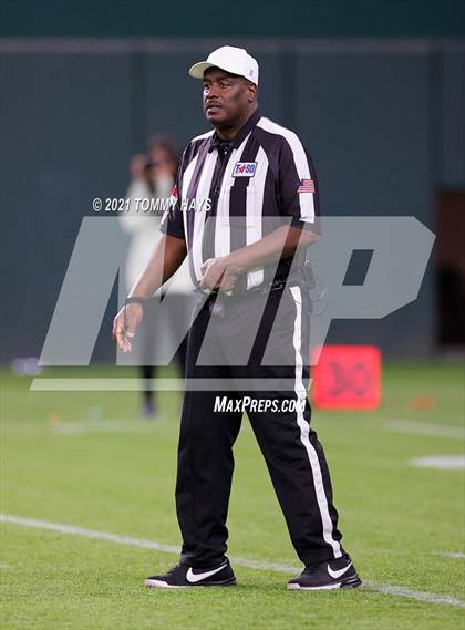 Thumbnail 2 in Midland Legacy vs. Southlake Carroll (UIL 6A Area Playoff) photogallery.