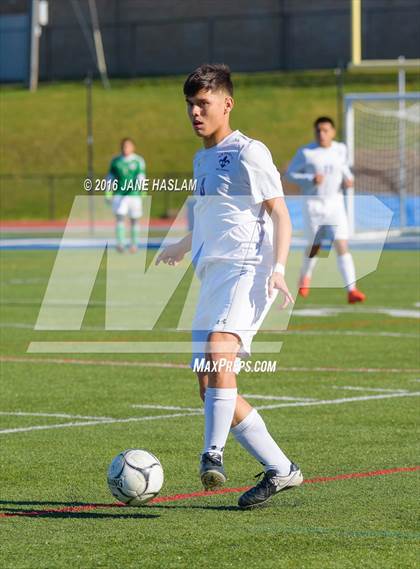 Thumbnail 3 in New Rochelle vs. Calhoun (NYSPHSAA Class AA Semifinal) photogallery.