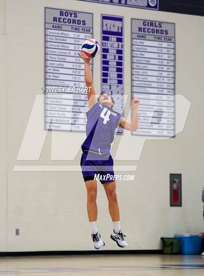 Thumbnail 2 in Hamilton Southeastern @ Brownsburg photogallery.