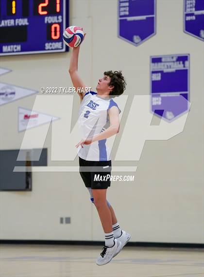 Thumbnail 2 in Hamilton Southeastern @ Brownsburg photogallery.