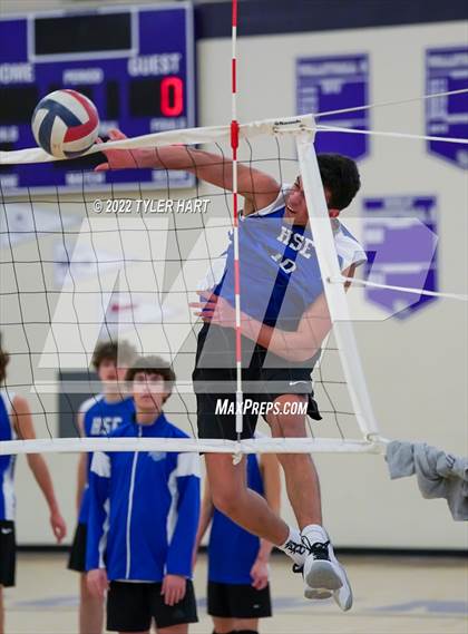 Thumbnail 2 in Hamilton Southeastern @ Brownsburg photogallery.