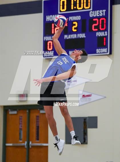 Thumbnail 3 in Hamilton Southeastern @ Brownsburg photogallery.