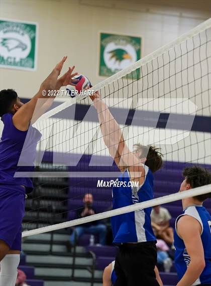 Thumbnail 1 in Hamilton Southeastern @ Brownsburg photogallery.
