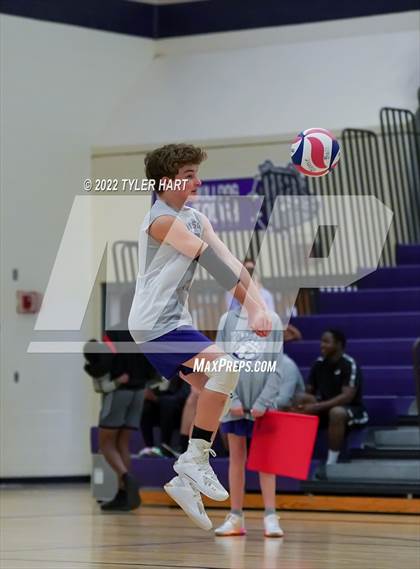 Thumbnail 3 in Hamilton Southeastern @ Brownsburg photogallery.