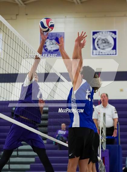 Thumbnail 2 in Hamilton Southeastern @ Brownsburg photogallery.