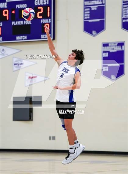 Thumbnail 3 in Hamilton Southeastern @ Brownsburg photogallery.