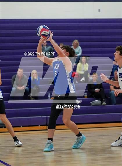 Thumbnail 2 in Hamilton Southeastern @ Brownsburg photogallery.