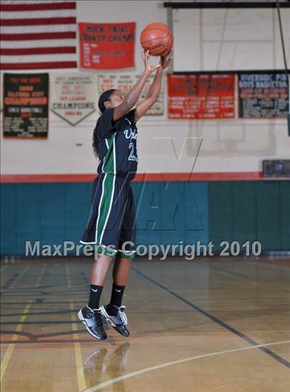 Thumbnail 1 in Upland @ Carter (Lady Bears Holiday Classic) photogallery.