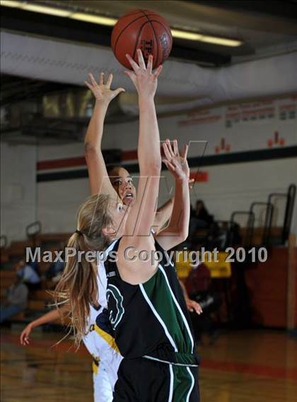 Thumbnail 3 in Upland @ Carter (Lady Bears Holiday Classic) photogallery.
