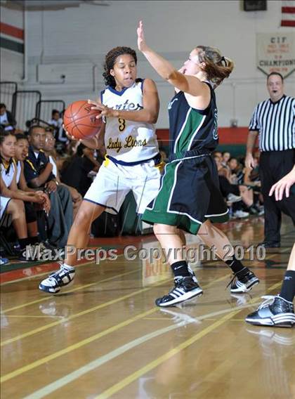 Thumbnail 2 in Upland @ Carter (Lady Bears Holiday Classic) photogallery.