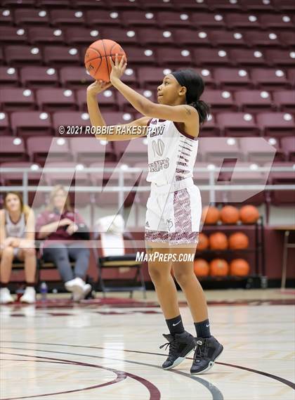 Thumbnail 1 in Ennis vs Athens (Athens Tournament) photogallery.