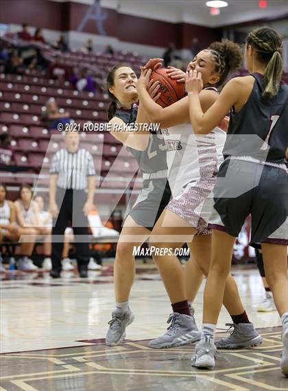 Thumbnail 2 in Ennis vs Athens (Athens Tournament) photogallery.